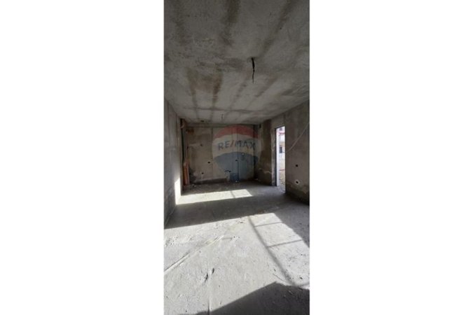 Tirane, shitet apartament 2+1+Ballkon , 99 m² 162.500 € 