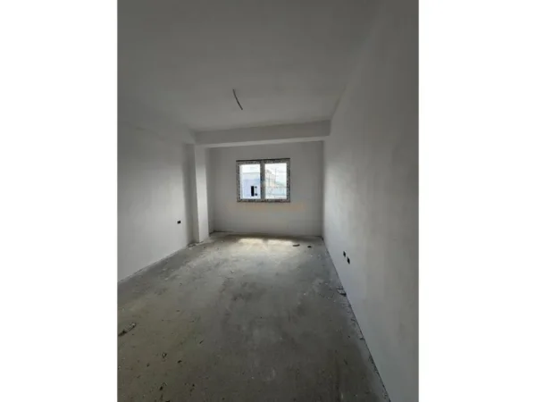 0683487469 Tirane, shitet apartament 1+1 Kati 8, 69 m² 57.876 € (Kamez Rezidenca Demollari)