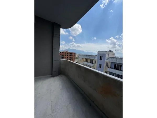 0683487469 Tirane, shitet apartament 1+1 Kati 8, 69 m² 57.876 € (Kamez Rezidenca Demollari)