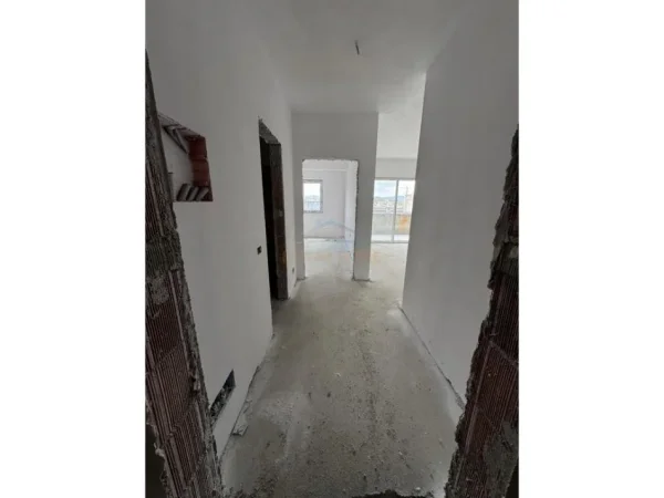 0683487469 Tirane, shitet apartament 1+1 Kati 8, 69 m² 57.876 € (Kamez Rezidenca Demollari)