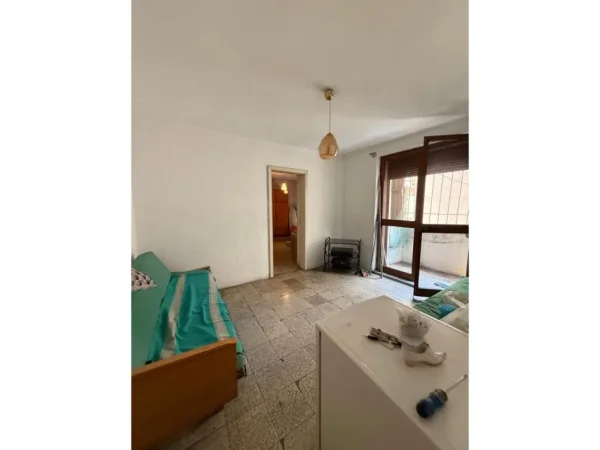 Tirane, shitet apartament 3+1 Kati 2, 80 m² 150.000 € (Rruga Mine Peza)