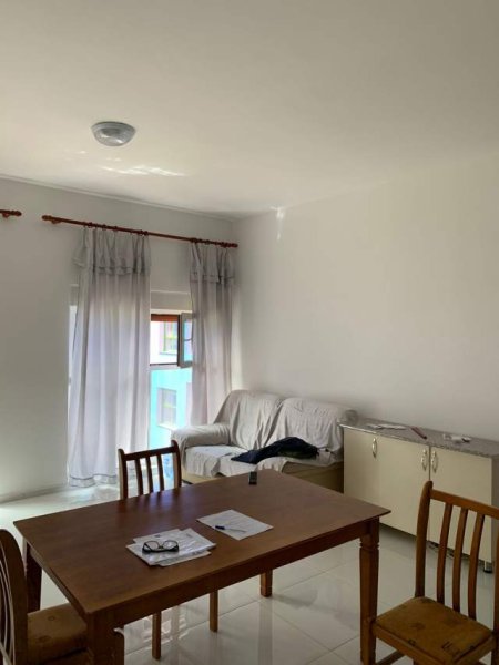 Tirane, jepet me qera apartament 2+1+BLK Kati 3, 80 m² 37.000 Leke (Ali Dem Kompleksi Mangalem.)