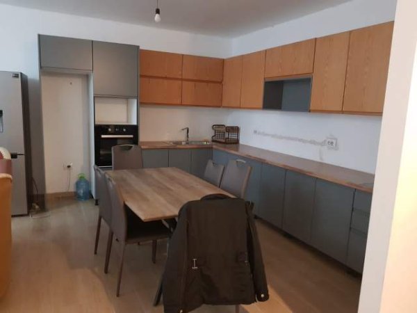 Tirane, jepet me qera apartament 1+1+BLK Kati 6, 80 m² 420 Euro (fusha e aviacionit kompleksi turdiu)