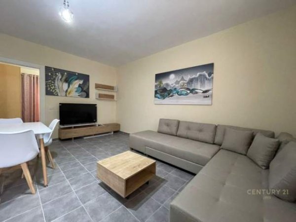 Tirane, jepet me qera apartament 1+1+BLK Kati 1, 70 m² 350 Euro (Rruga Babe Rexha, Ish Parku)