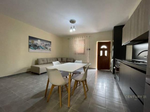 Tirane, jepet me qera apartament 1+1+BLK Kati 1, 70 m² 350 Euro (Rruga Babe Rexha, Ish Parku)