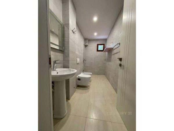 Tirane, jepet me qera apartament 1+1+BLK Kati 1, 70 m² 350 Euro (Rruga Babe Rexha, Ish Parku)