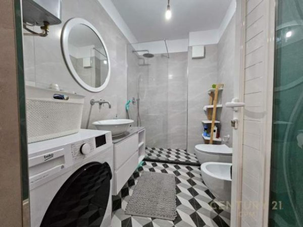 Tirane, jepet me qera apartament 2+1+BLK Kati 1, 88 m² 380 Euro (Rruga Sotir Caci, Fresku)