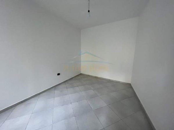 Tirane, shitet apartament 2+1 Kati 3, 86 m² 105.000 Euro (Kompleksi FZ)