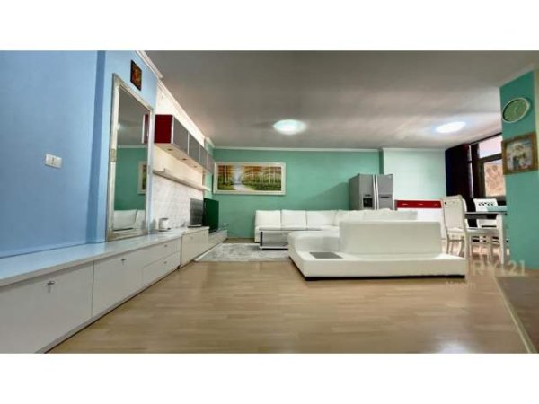 Tirane, shitet apartament 3+1+A+BLK Kati 3, 140 m² 155.000 Euro (Rruga e Kavajës)