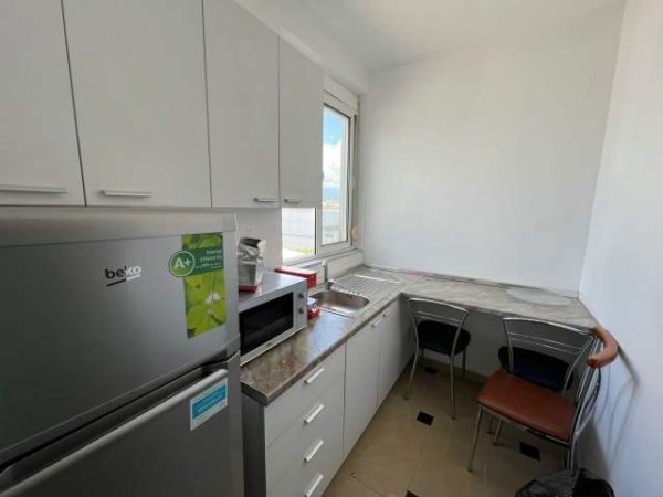 Tirane, jepet me qera magazine 800 m² 6.000 Euro (Qaf-Kashar)