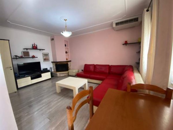 Tirane, jepet me qera apartament 2+1+BLK Kati 5, 120 m² 550 Euro (Rruga e Kosovareve)
