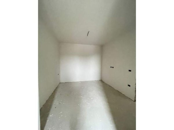 Tirane, shes apartament 2+1+BLK Kati 11, 85 m² 93.000 Euro (Golden Park)