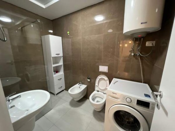 Tirane, jepet me qera apartament 2+1+BLK Kati 7, 108 m² 500 Euro (Don Bosko)