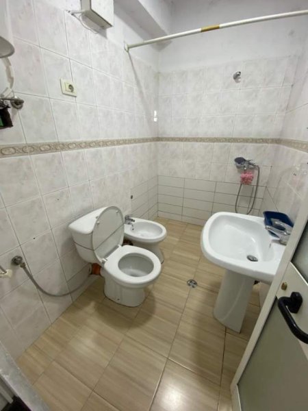 Tirane, shitet apartament 1+1 Kati 4, 62 m² 130.000 Euro (Rruga e Elbasanit)