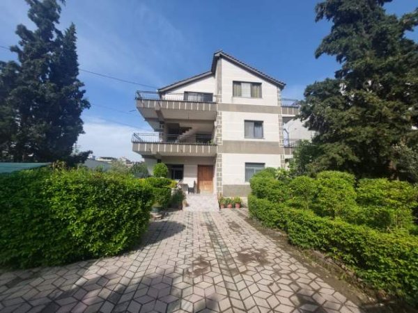 Plazh-Durres, shitet Vile 5+1+A 420 m² 180.000 Euro