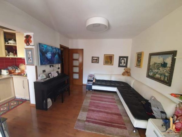 Tirane, jepet me qera apartament 2+1+BLK Kati 5, 75 m² 500 Euro (Shkolla e Baletit)
