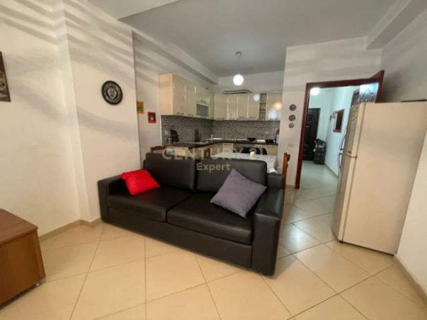 Tirane, jepet me qera apartament 1+1 Kati 2, 60 m² 310 Euro (Astir)