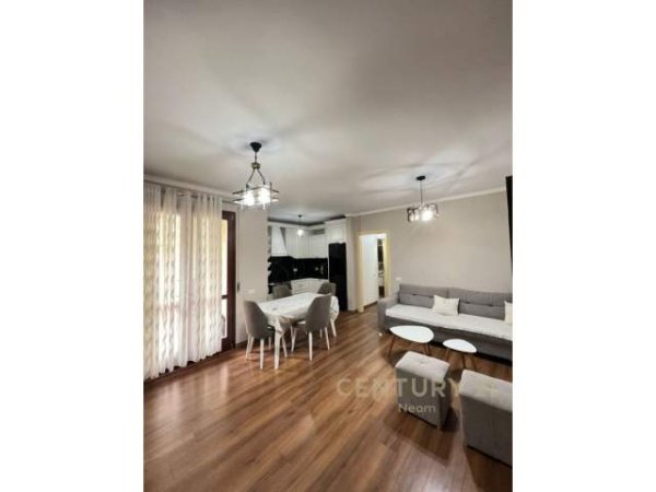 Tirane, jepet me qera apartament 2+1 Kati 2, 103 m² 550 Euro (Kopshti Botanik Tirana)