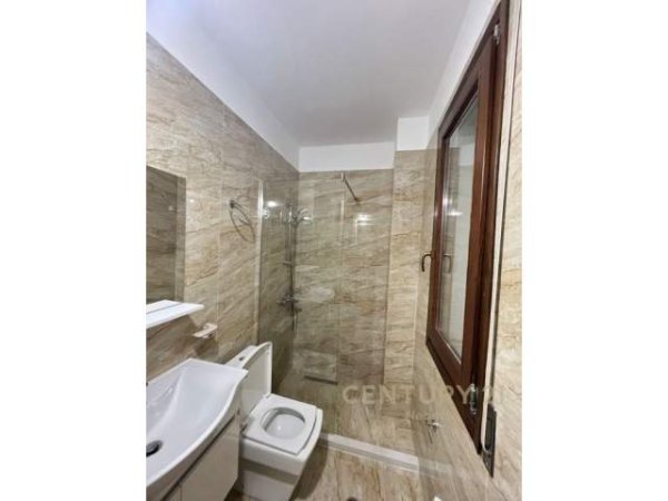 Tirane, jepet me qera apartament 2+1 Kati 2, 103 m² 550 Euro (Kopshti Botanik Tirana)