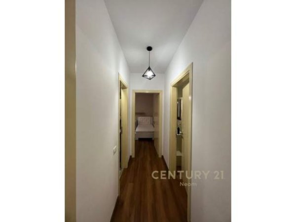 Tirane, jepet me qera apartament 2+1 Kati 2, 103 m² 550 Euro (Kopshti Botanik Tirana)