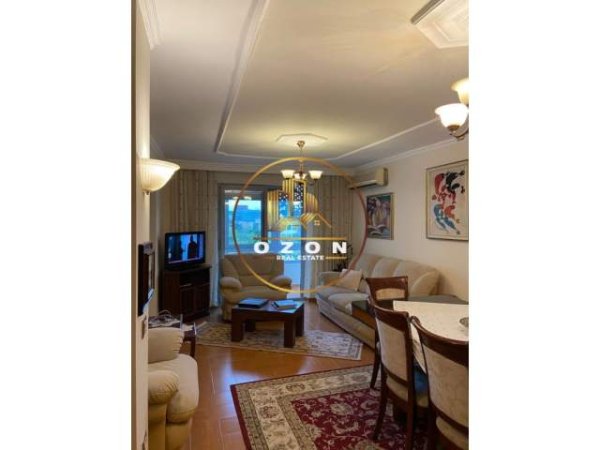 Tirane, jepet me qera apartament 2+1+A+BLK Kati 3, 120 m² 750 Euro (QENDER)