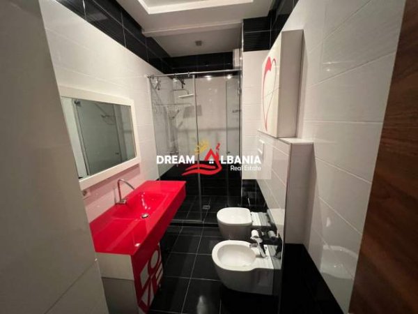 Tirane, shitet apartament 2+1+BLK Kati 7, 105 m² 250.000 Euro (Qender, prane Xhamise “Dine Hoxha”)