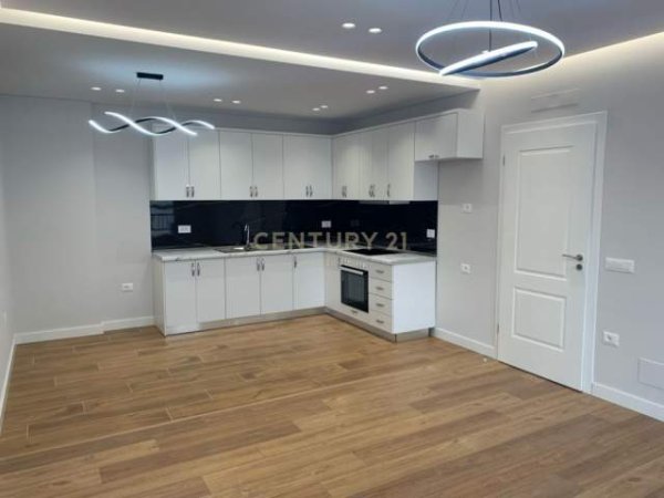 Tirane, jap me qera apartament 1+1+BLK Kati 7, 110 m² 350 Euro