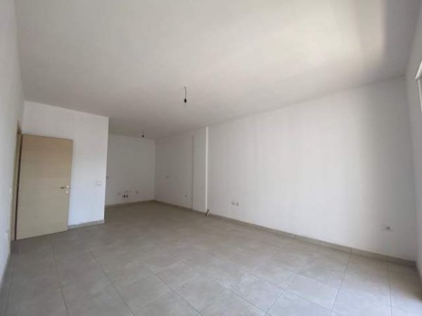 Tirane, shes apartament 1+1+BLK Kati 6, 78 m² 90.000 Euro