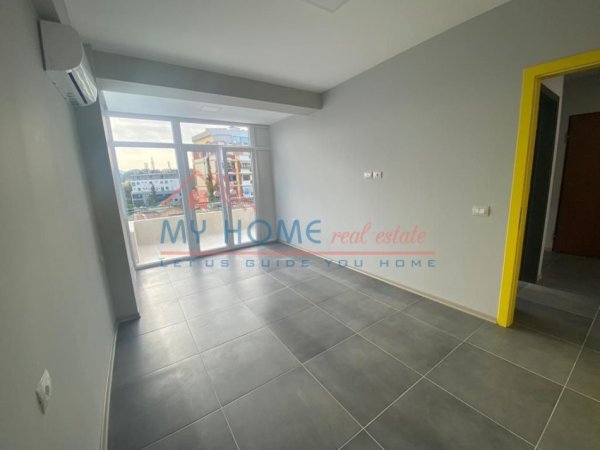 Tirane, jepet me qera zyre Kati 7, 100 m² 500 € (Rruga e Elbasanit)