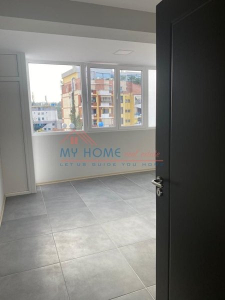 Tirane, jepet me qera zyre Kati 7, 100 m² 500 € (Rruga e Elbasanit)