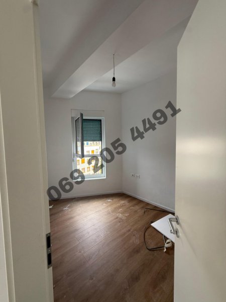 Tirane, jap me qera 2+1 kati  5,450 € (Mangalem) pa komision