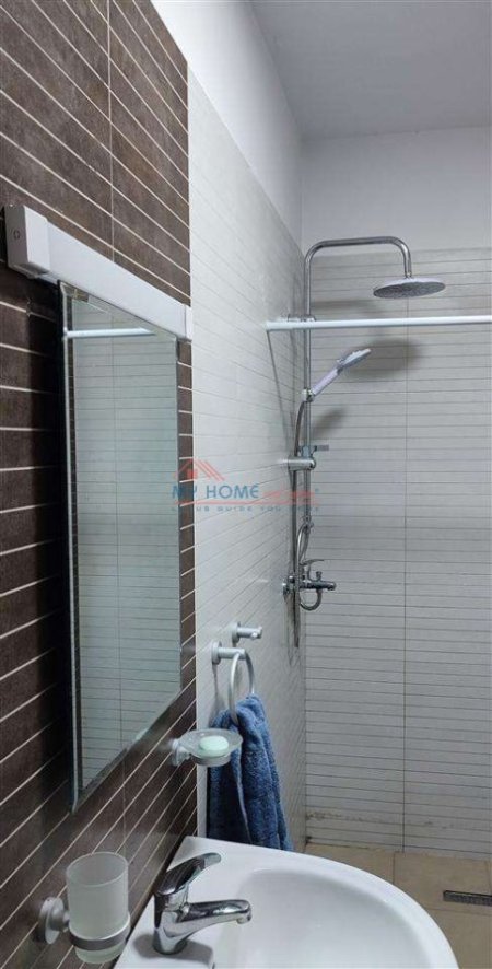 Tirane, jepet me qera apartament 1+1+Ballkon Kati 1, 60 m² 500 € (21 Dhjetori)
