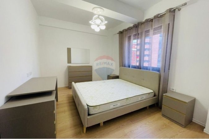 Tirane, jepet me qera apartament 1+1+Ballkon , 500 € 