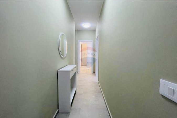 Tirane, jepet me qera apartament 2+1 , 106 m² 600 € 