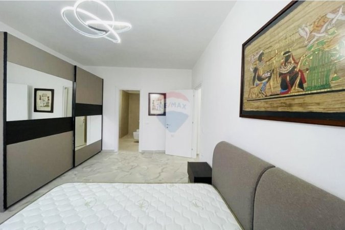Tirane, jepet me qera apartament 2+1 , 107 m² 600 € 