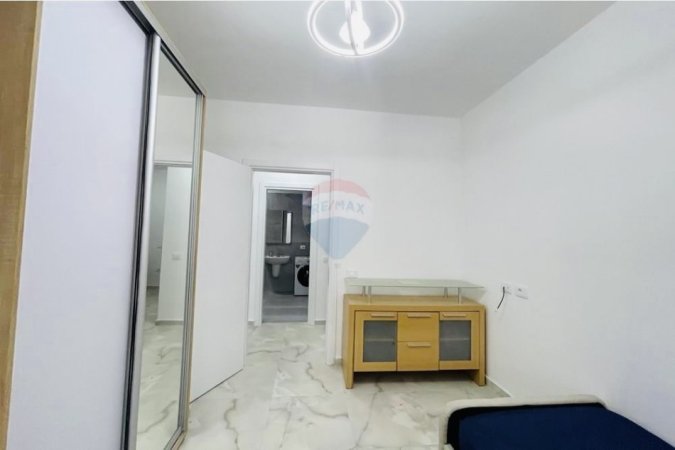 Tirane, jepet me qera apartament 2+1 , 107 m² 600 € 