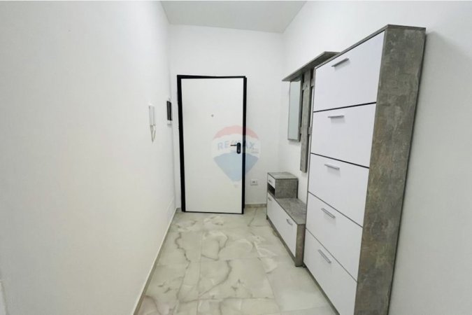 Tirane, jepet me qera apartament 2+1 , 107 m² 600 € 