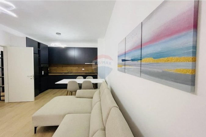 Tirane, jepet me qera apartament 1+1 , 550 € 