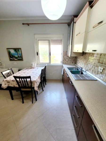Kavaje, shitet shtepi 2+1+Aneks+Ballkon , 200 m² (Kavaje)