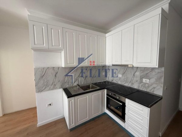 Tirane, jepet me qera apartament 1+1+Ballkon Kati 2, 55 m² 550 € (Kompleksi Magnet)