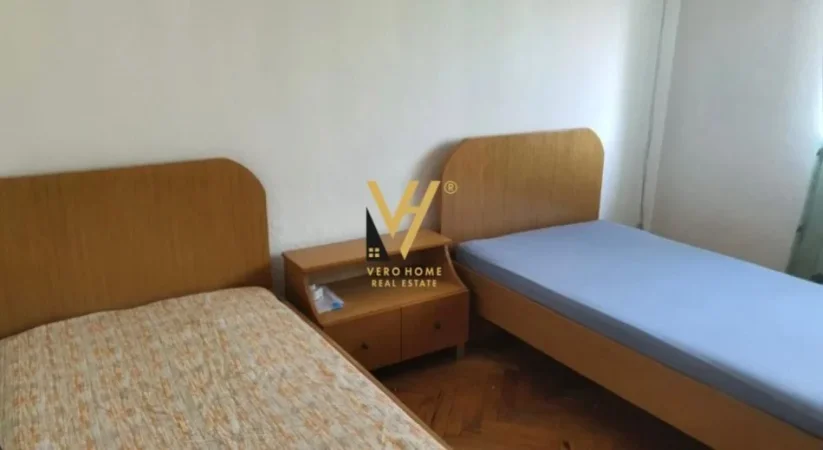 Tirane, jepet me qera apartament 1+1+Ballkon Kati 3, 60 m² 500 € (RRUGA BARDHYL)