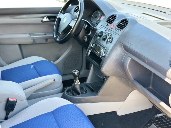 Durres, shitet makine VOLKSWAGEN CADDY MAX 1.9 Nafte, gri e erret manuale Klima