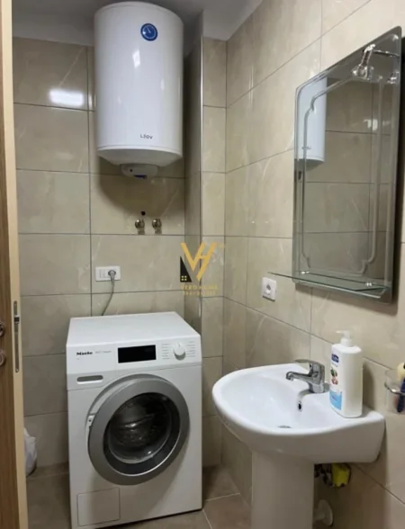 Tirane, jepet me qera apartament 3+1+Ballkon Kati 3, 112 m² 750 € (5 MAJI)