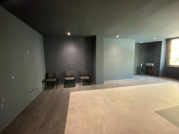 jepet me qera zyre Kati 1, 66 m² 550 € (Afer Lulishtes, Komuna e Parisit)