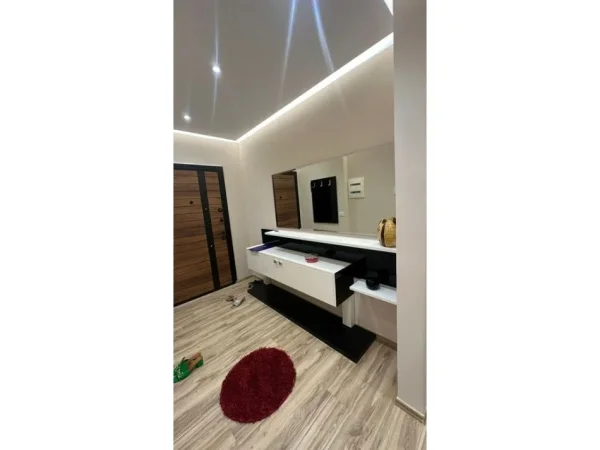 Tirane, jepet me qera apartament 2+1 Kati 6, 115 m² 800 € 