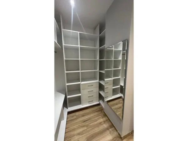 Tirane, jepet me qera apartament 2+1 Kati 6, 115 m² 800 € 