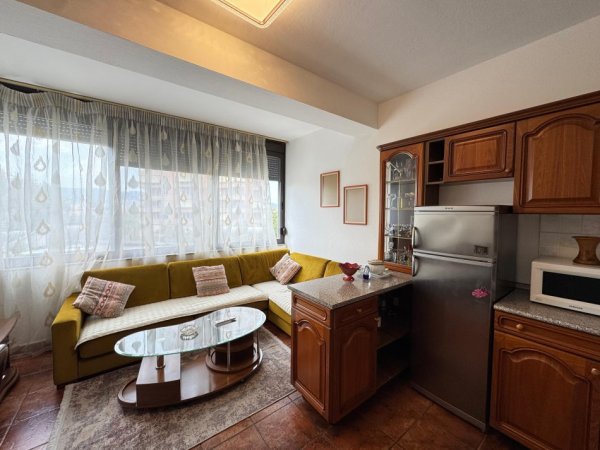 Tirane, jepet me qera apartament 2+1 Kati 5, 100 m² 800 € (myslym shyr)
