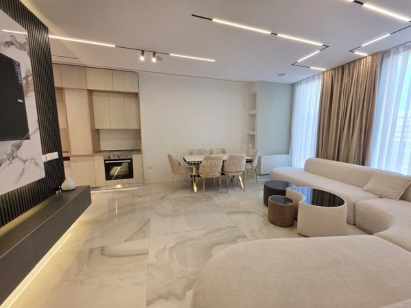 Tirane, shitet apartament 2+1 Kati 4, 119 m² 250.000 € 