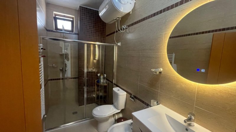 Tirane, jepet me qera apartament 1+1+Aneks+Ballkon Kati 3, 80 m² 650 €