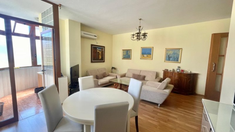 Tirane, jepet me qera apartament 1+1+Aneks+Ballkon Kati 3, 80 m² 650 €